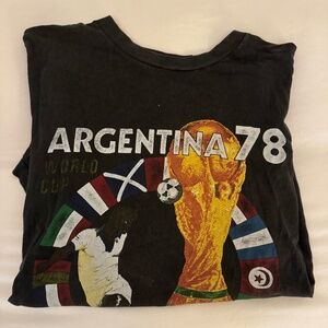 ambercrombie & fitch graphic tee